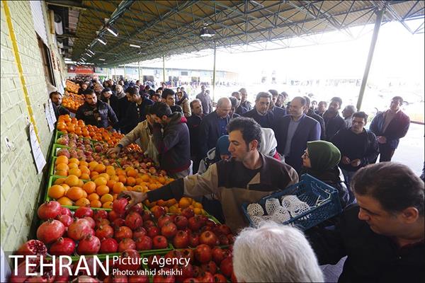 بازدید شهردار تهران از میدان میوه و تره بار ستارخان 10