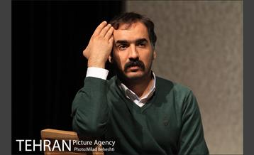 نمایش روزهای بی باران‎ 13