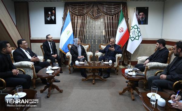 دیدار شهردار تهران با هئیتی از کشور نیکاراگوئه  34