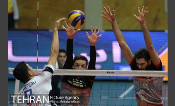 دیدار تیم های والیبال بانک سرمایه و پیکان تهران