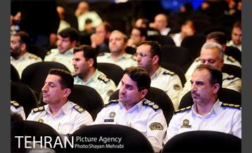 نشست مشترک شهردار تهران با فرماندهان محترم نیروی انتظامی تهران بزرگ 12