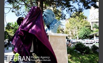 رونمایی از سردیس عزت الله انتظامی 1