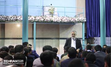 نشست صمیمانه شهردار تهران با دانش آموزان بسیجی سراسر کشور 8