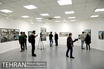 بازدید احمد مسجد جامعی از نمایشگاه تهران از منظر هنرمندان 31
