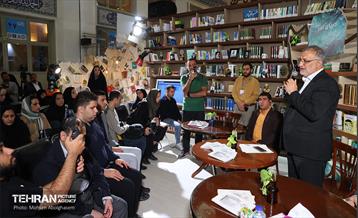 بازدید شهردار تهران از سی‌وپنجمین نمایشگاه بین‌المللی کتاب تهران 14