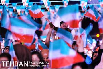 جشن بزرگ روز جمهوری اسلامی در منطقه گردشگری عباس آباد 16