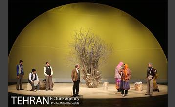 نمایش تیاتر سعدی، تابستان سی و دو 11