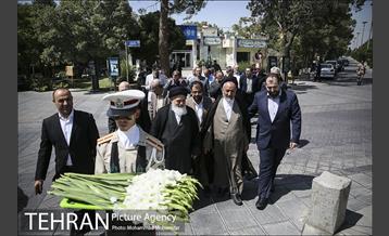 بزرگداشت آیت الله طالقانی 17