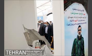 بازدید شهردار تهران از نمایشگاه دفاع مقدس 2