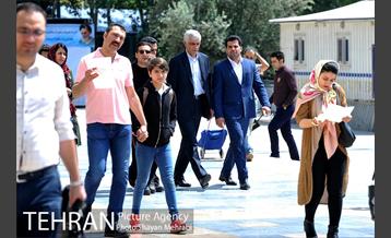 بازدید محمد علی افشانی ار نمایشگاه کتاب 1