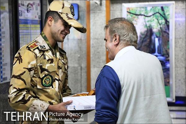 گرامیداشت روز ارتش در ایستگاه مترو دانشگاه امام علی 1