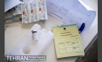 بزرگترین مرکز واکسیناسیون خودرویی کرونا در تهران 38