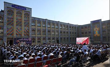 آیین آغاز سال تحصیلی جدید در دبیرستان ماندگار شهید مدرس 36