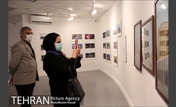 بازدید مدیرعامل شرکت توسعه فضاهای فرهنگی از نمایشگاه تهران از منظر هنرمندان 12