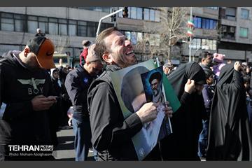 اجتماع مردم تهران در پی شهادت رهبر انقلاب - 2 57