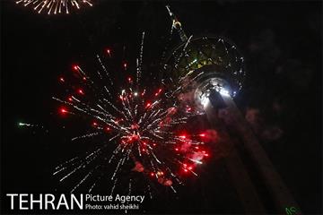 نورافشانی برج میلاد همزمان با ولادت حضرت علی (ع) 5