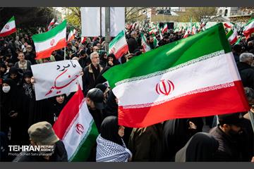 تشییع پیکر مطهر شهدای ناوشکن دنا