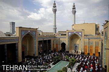 اقامه نماز عید فطر در مسجد امام حسین(ع) 25
