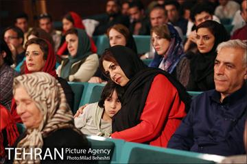 جشن برگزیدگان کانون تاتر کودک و نوجوان‎ 4