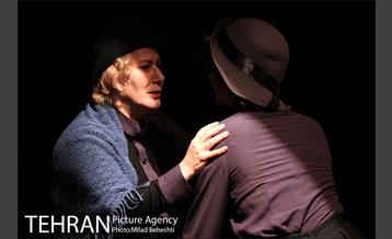 نمایش اکتبر 1942 پاریس 11