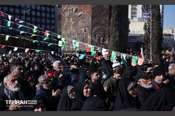 اجتماع مردم تهران در پی شهادت رهبر انقلاب - 1 58