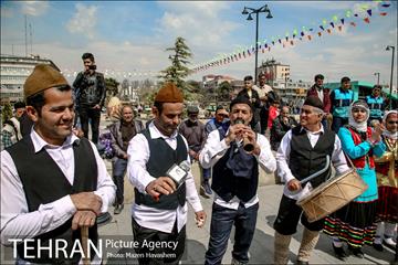 جشنواره نوروزگاه در میدان راه آهن 3
