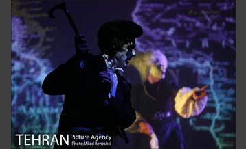 نمایش بیست هزار فرسنگ زیر دریا‎ 20