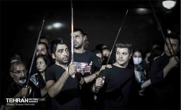 عزاداری شب عاشورا در میدان منیریه  10