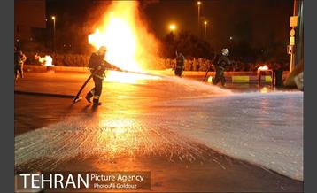 مانور اطفای حریق در پمپ بنزین شهرک استقلال 1