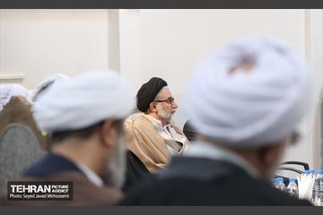 همایش ملی بزرگداشت حاج آقا مجتبی تهرانی(ره) 13