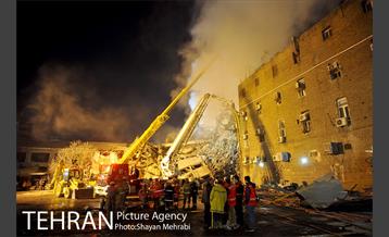 امداد رسانی شبانه در حادثه پلاسکو 8