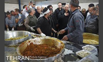 بازدید دکتر قالیباف از خدام الحسین در مسیر پیاده‌روی اربعین 5