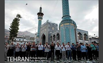 نماز عید فطر در امامزاده صالح(ع) 13