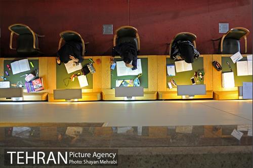 کتابخانه ملی در فصل امتحانات 3