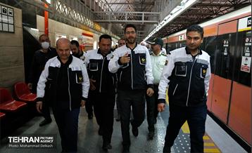 بازدید مدیرعامل شرکت بهره‌برداری متروی تهران از خدمت رسانی در روز اربعین