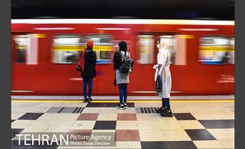 طرح فاصله گذاری اجتماعی در مترو تهران 20