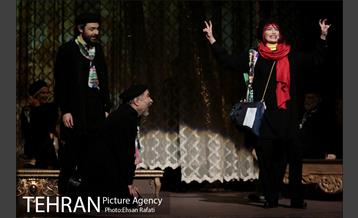 نمایش باغ آلبالو 13