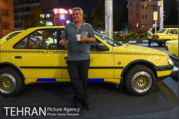 مراسم افطاری ساده در پایانه های تاکسیرانی شهر تهران 1