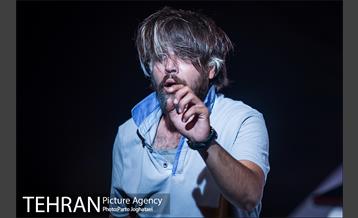 نمایش فقط چهل روزه بودم 14