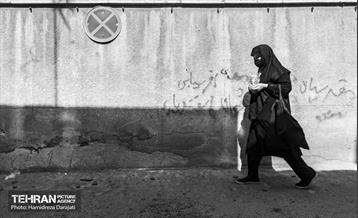 چهارراه گلوبندک تهران، هرساله در روز تاسوعا، اجتماع حلواپزانی می‌شود که شاید اولین تجربه آشپزی‌شان باشد،