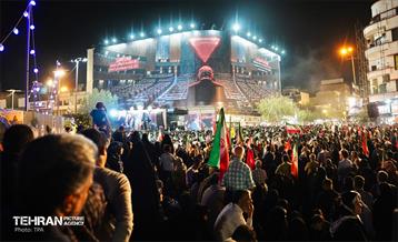 جشن ولادت حضرت زینب (س) در میدان انقلاب