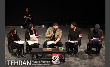 نمایشنامه خوانی ترس و نکبت رایش سوم 11