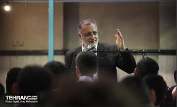 نشست صمیمانه شهردار تهران با دانش آموزان بسیجی سراسر کشور 11