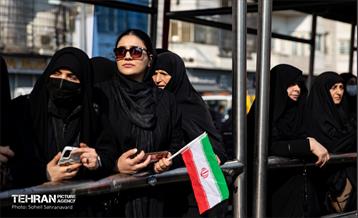 تشییع پیکر مطهر شهدای ناوشکن دنا