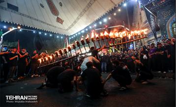 آئین سنتی مشعل گردانی تهران(محرم ۱۴۴۵) 8