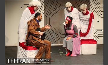 نمایش داستان یک عذرخواهی از آقای امانوئل‎ 25