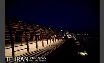 گذر موج دریاچه شهدای خلیج فارس 20