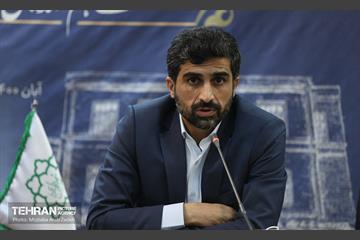 دیدار شهردار تهران با نخبگان و خانواده های شهدای منطقه 14