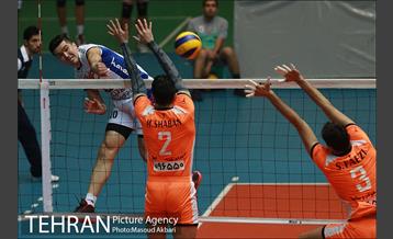 دیدار تیم های والیبال سایپا تهران و هاوش گنبد