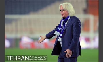 دیدار تیم‌های فوتبال استقلال تهران - نساجی مازندران 18